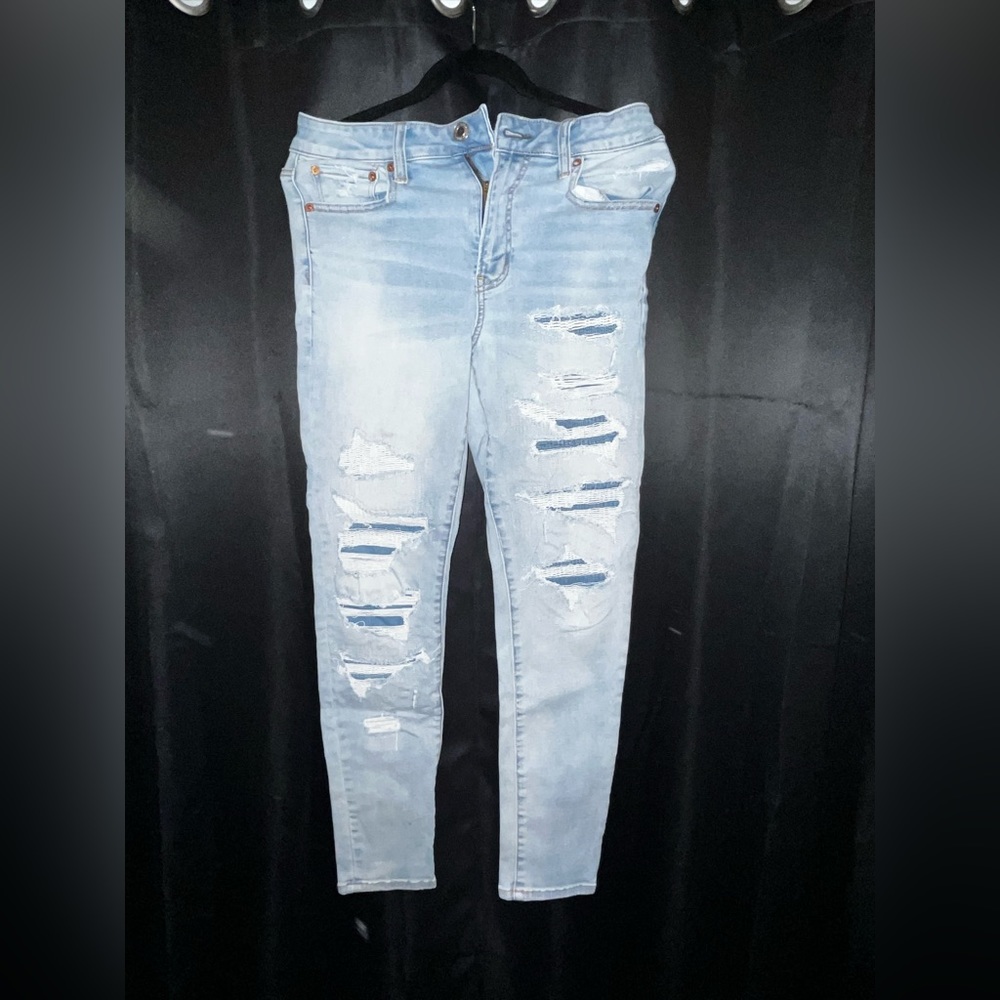 Patched Light wash American Eagle High-Rise Jeggings!